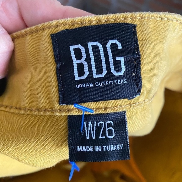 LAST CHANCE Urban Outfitters BDG Mustard Yellow Button High Waisted Shorts - Picture 2 of 6